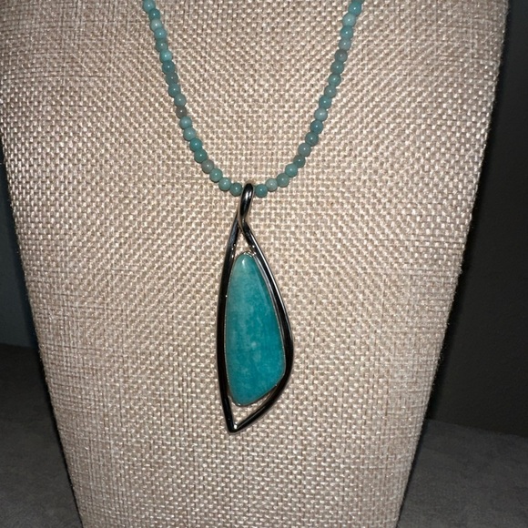 Turquoise mini bead necklace with pendant by Jay King - Picture 3 of 12